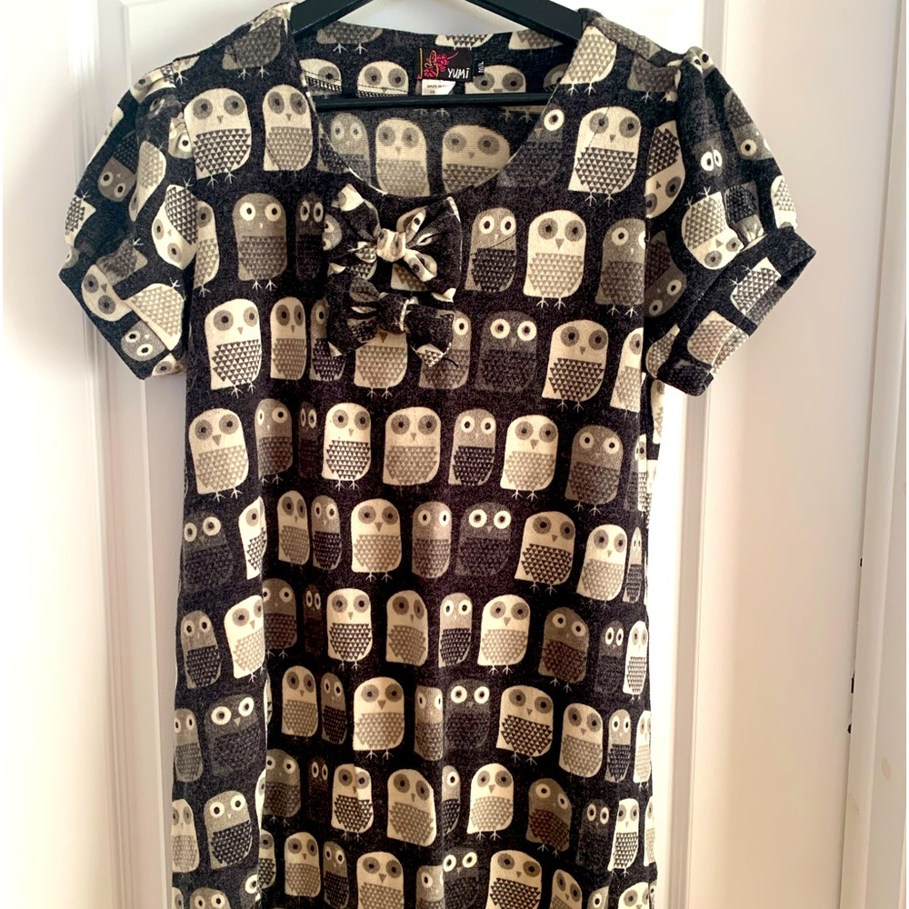 Warm sweater dress with owl print.
Yumi brand. Medium large.